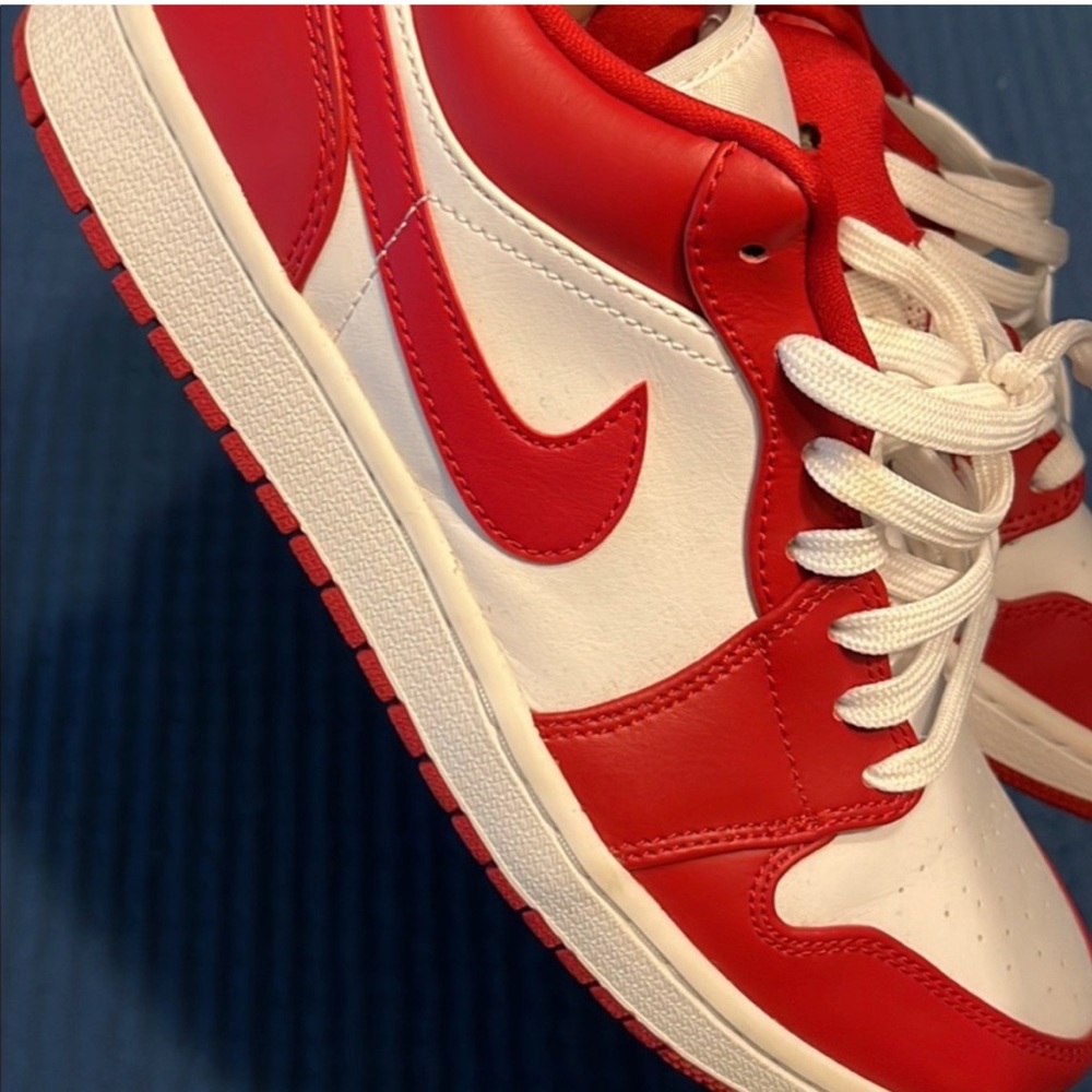 Jordan 1 low Gym Red size 9.5